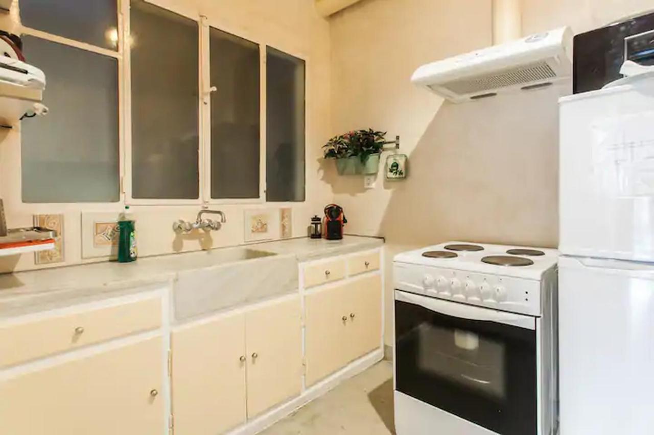 Openair Hot Tub/Big Balcony/Great Boutique Apt Athens Exterior photo