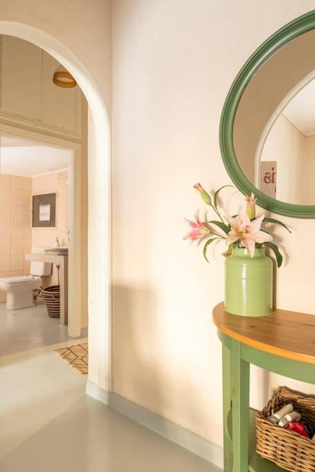 Openair Hot Tub/Big Balcony/Great Boutique Apt Athens Exterior photo