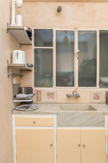 Openair Hot Tub/Big Balcony/Great Boutique Apt Athens Exterior photo